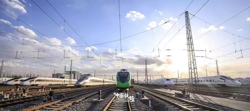 青海可以坐火车旅游吗,青海人坐火车