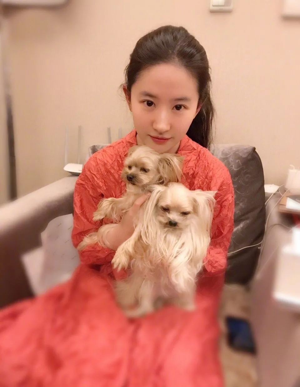 刘亦菲购买日本药妆产品,刘亦菲品牌化妆品