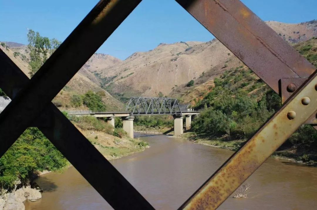 【旅游】揭开“黑色汪洋”下尘封的千万年历史，探寻开远这座小镇的古往今来