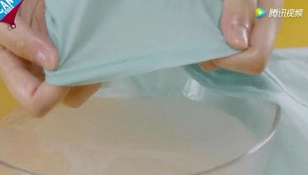 风油精喷在衣服上会怎么样,风油精滴到衣服上会怎么样