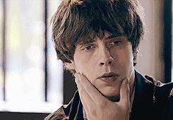 用它立马变女神,一种神奇的面霜抹上它瞬间变年轻