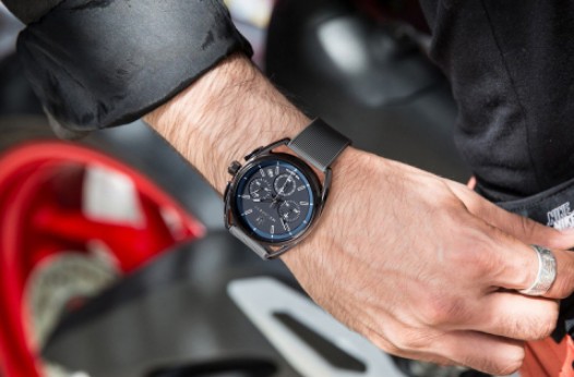 戴dw手表丢人是什么原因,戴dw手表不能动