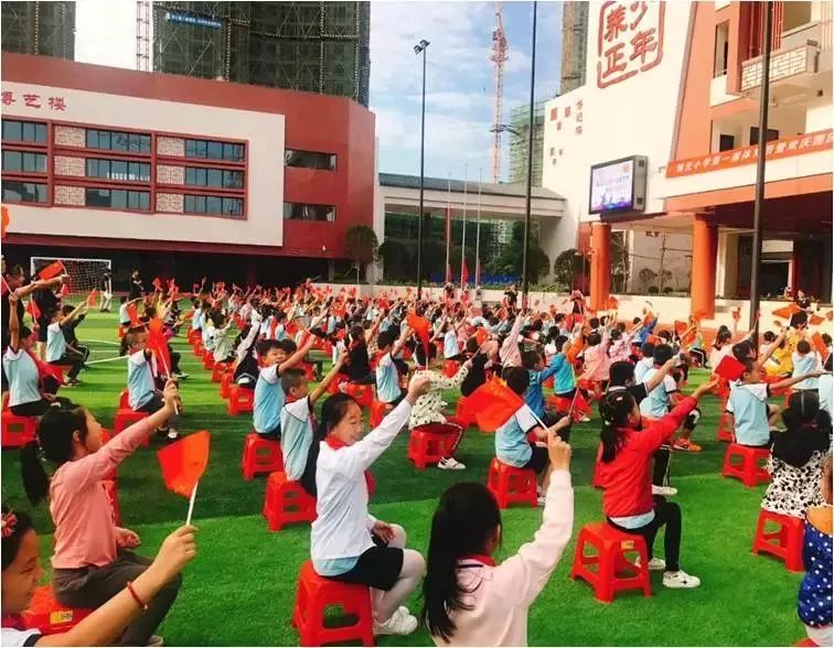 临桂学校事件,桂林小学校方回应
