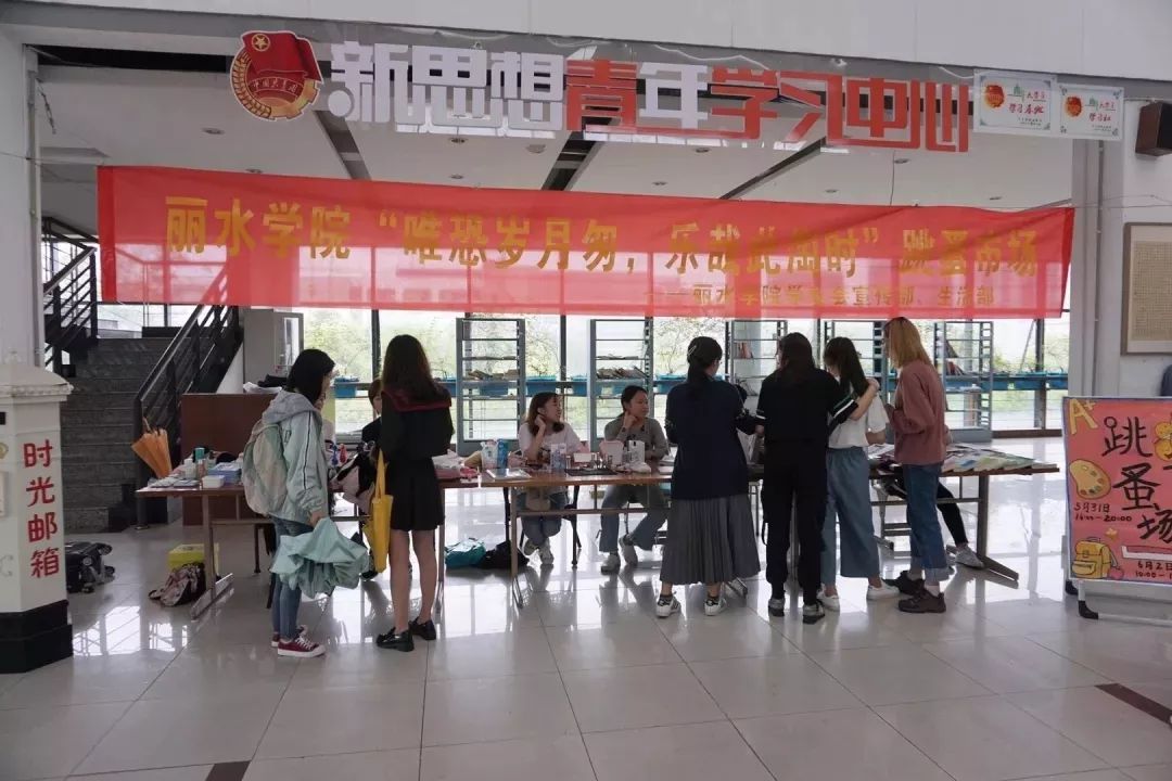 走过路过不要错过摆地摊视频,走过路过不要错过小商品商场