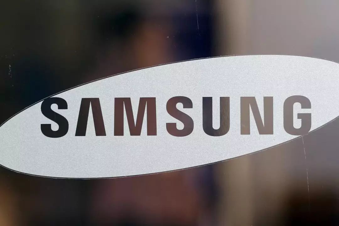 邮政人员伪造签收邮件的法律责任,快递员伪造发货单违法吗