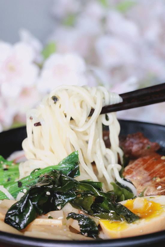 街上找不到一家餐馆开门,店里附近的人找不到