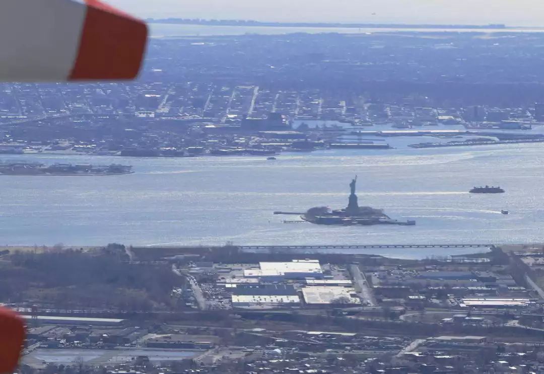 体验19个小时飞机,体验时间最长的航班