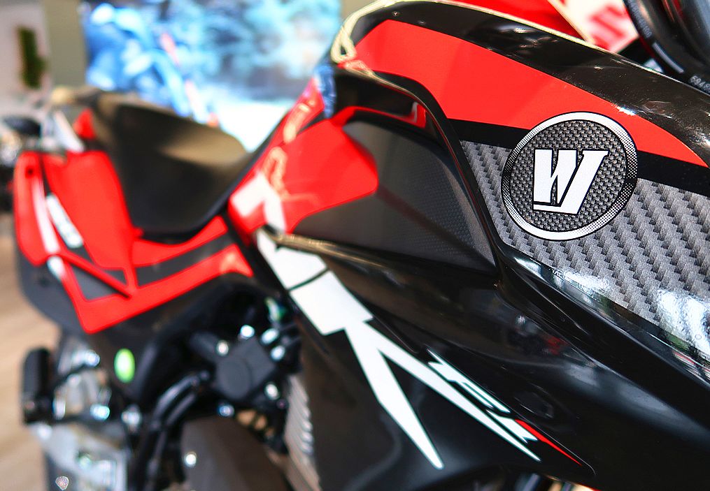 nk150豪爵对比阿普利亚terra150,到店新车视频