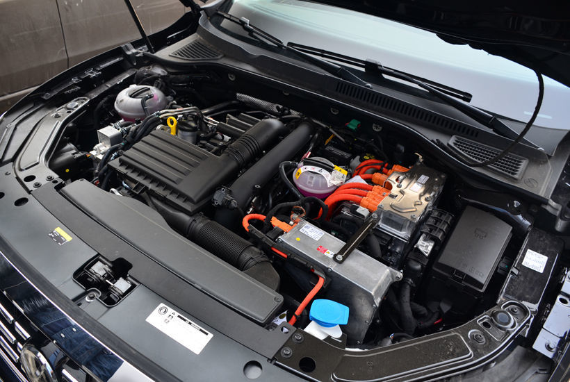 领克031.5t三缸混动,领克03怎么样四缸