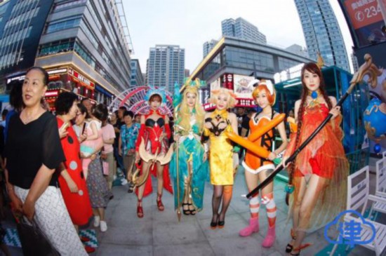 天津奥城夜市开街纳客终于找到夏夜的正确打开方式