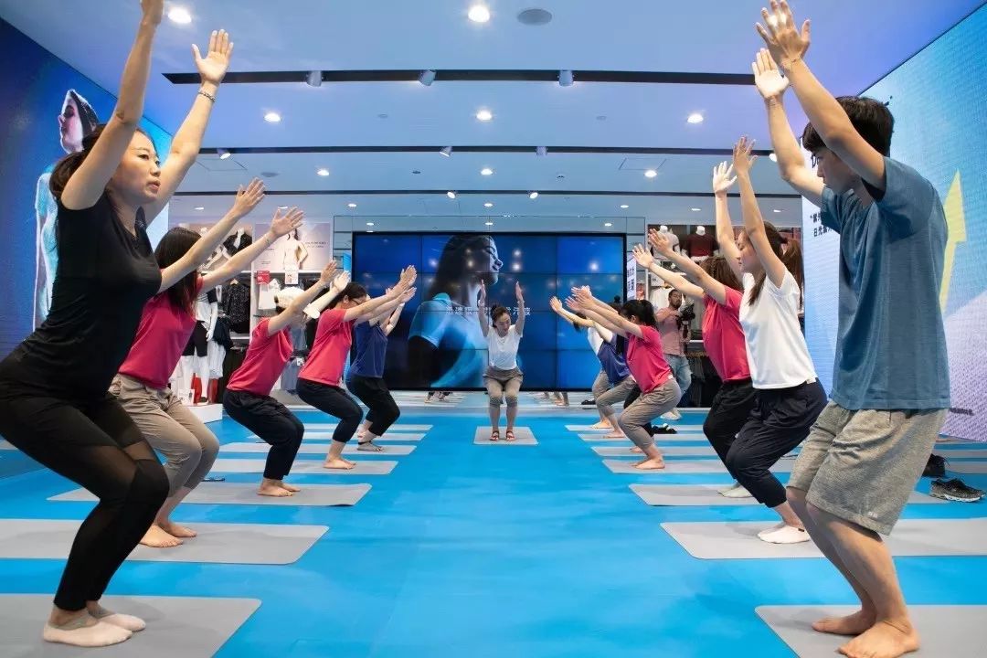 优衣库现场采访,优衣库吴品慧