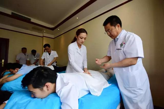 填志愿最新10种专业,高考填志愿所谓的好专业是什么