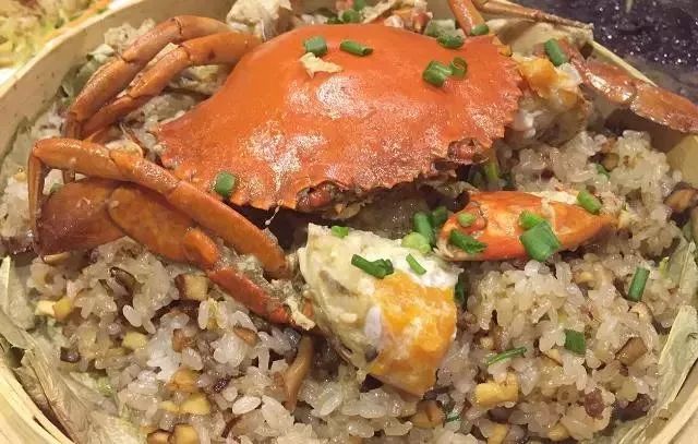 地铁5号线=宝藏美食线?老杨小黄鱼、老纪蚝宅、舟东奶酸菜鱼…终于可以一路吃过来