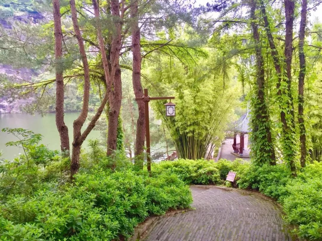 暑假就要来了你有什么想去的地方,你还在为暑假没有去处而烦恼吗