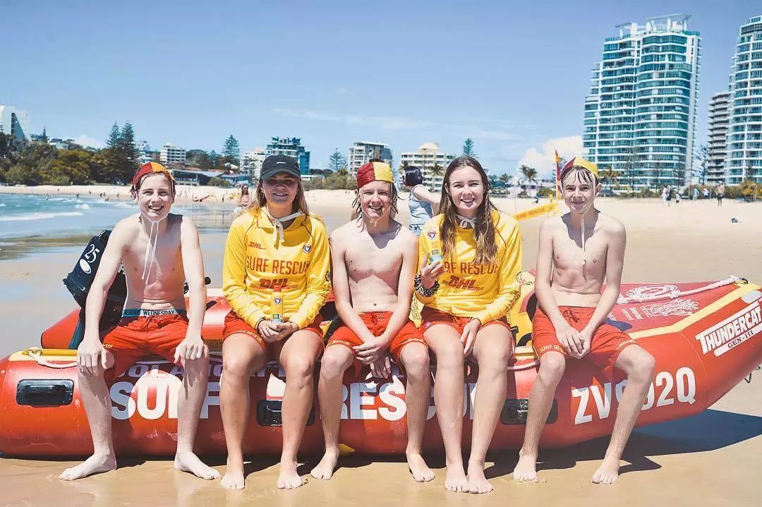 海岸救生员,海滩救生员晒黑