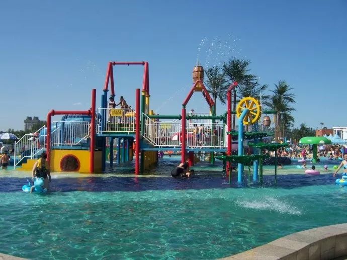 这个夏天必去的十大水上乐园,京城第一浪水上乐园