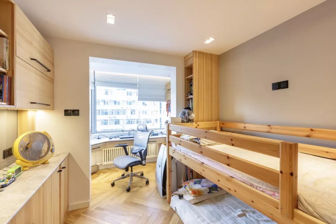 小面积客厅阳台改书房装修效果图,客厅书房阳台一体装修效果图欣赏