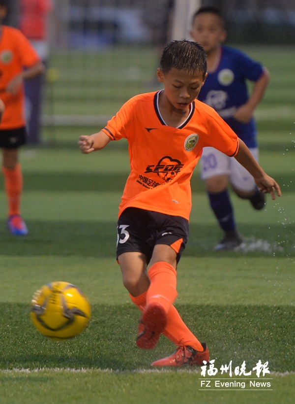 他们是教练心中的MVP“小学霸”余嵘鑫攻入22球