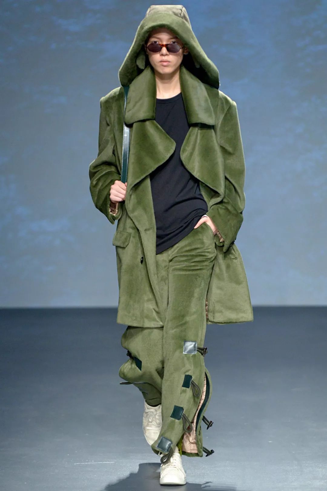 利郎男装秋冬流行趋势,2022男装秋冬色彩趋势