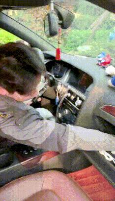 无绳便携式吸尘器,不用充电的家用小型吸尘器