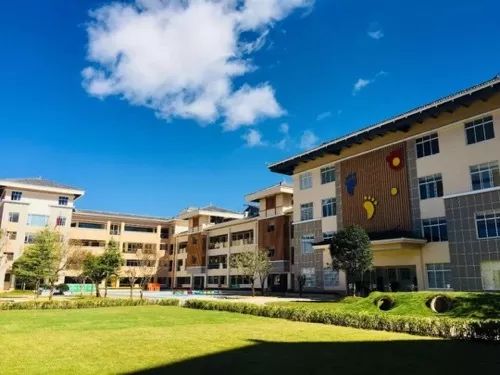 「丽江推荐」丽江这家幼儿园秋季招生开始了,价格好亲民…