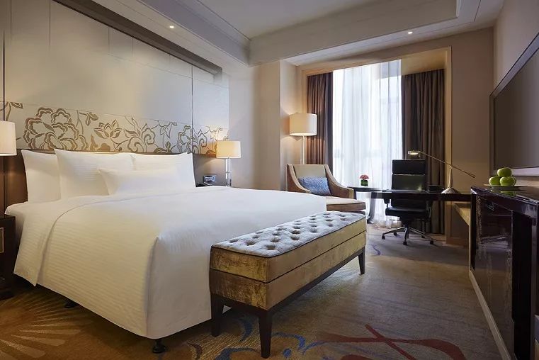 嘉华夏日运动盛惠来袭，全场瑜伽卡6.6折，健身卡8折