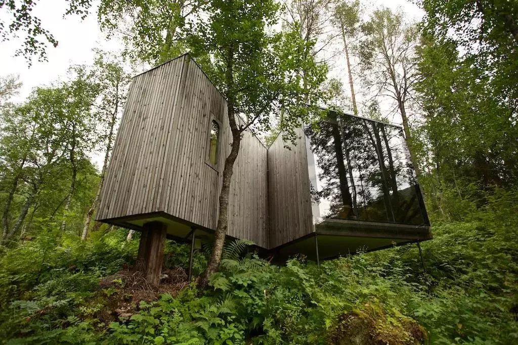 时差岛法国人,时差岛上