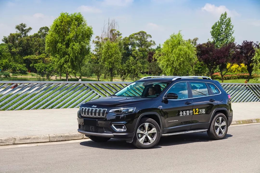 2020款jeep自由光试驾,jeep性能版自由光