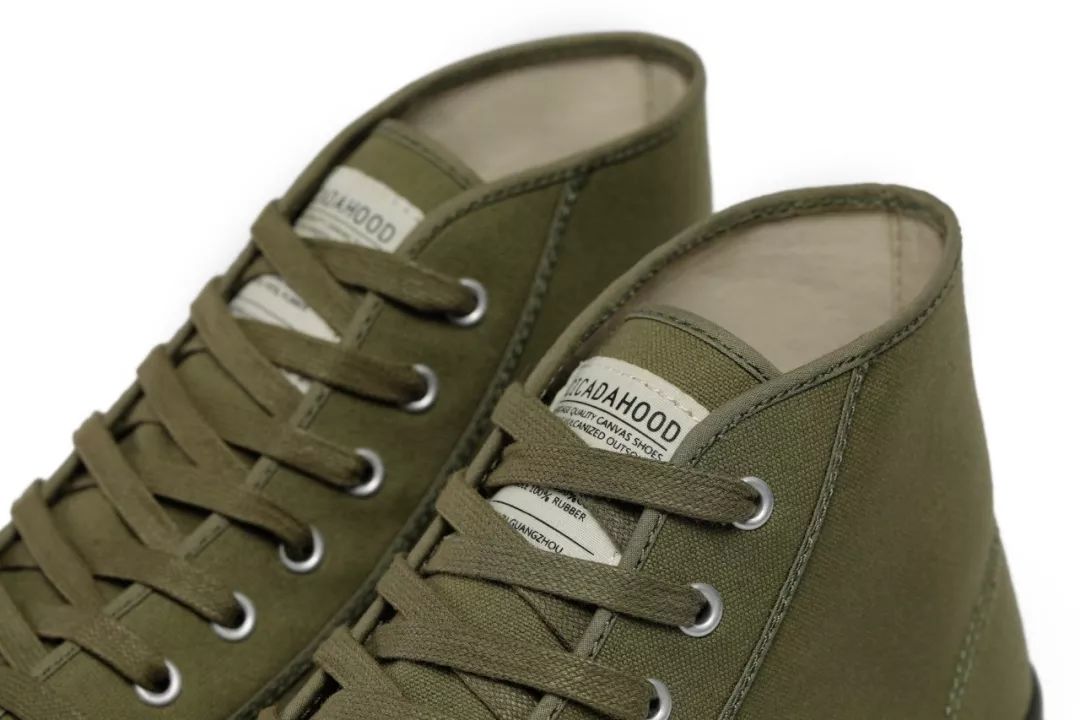 现在的女生找对象不按自身条件找,女孩找对象都看颜值