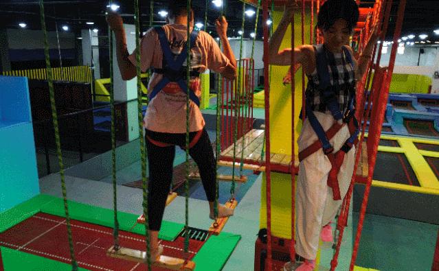 喀什蹦床乐园推荐,喀什鑫锐锋蹦床主题公园