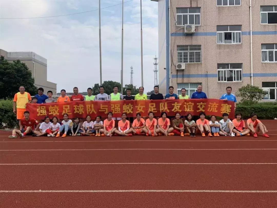 公益体彩爱心助学,公益体彩捐赠儿童