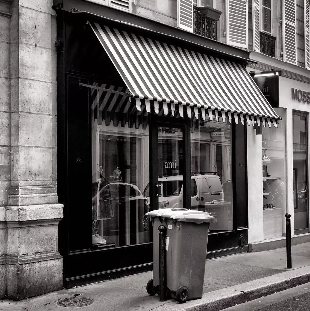 走出成都｜幸运的人，才可以在巴黎自由迷失