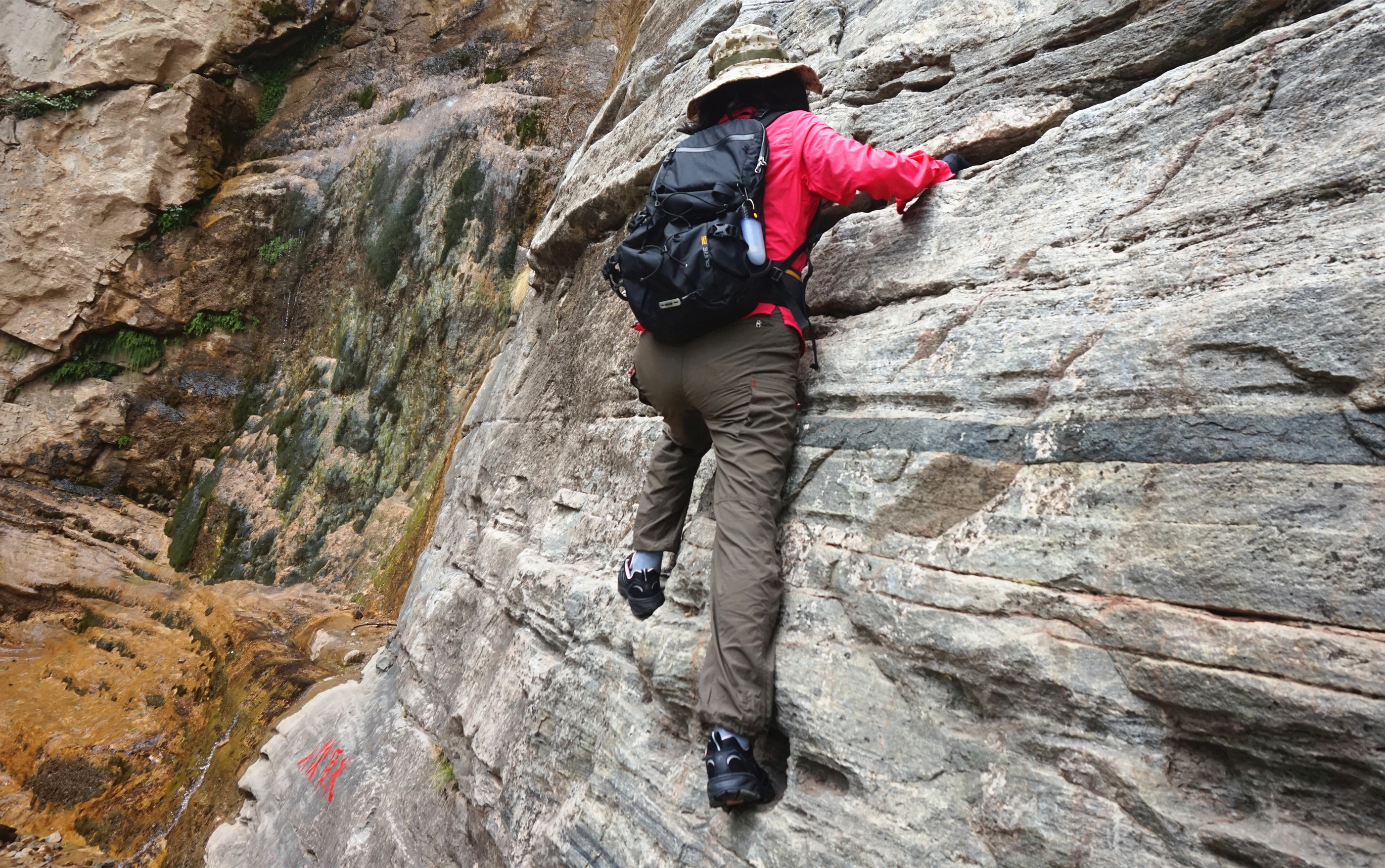探路者户外登山鞋goretex,探路者和北面的登山鞋对比