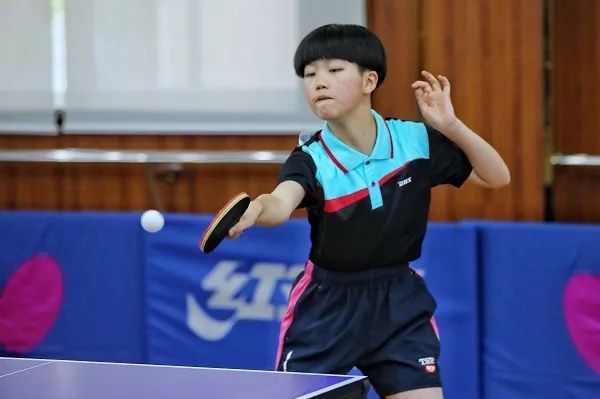 上海中考体育仰卧起坐考试视频,上海中考体育仰卧起坐评分标准