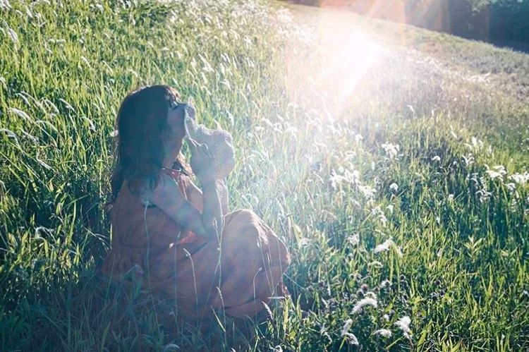 这样拍背影真的太好看了,怎样拍侧脸好看霸气