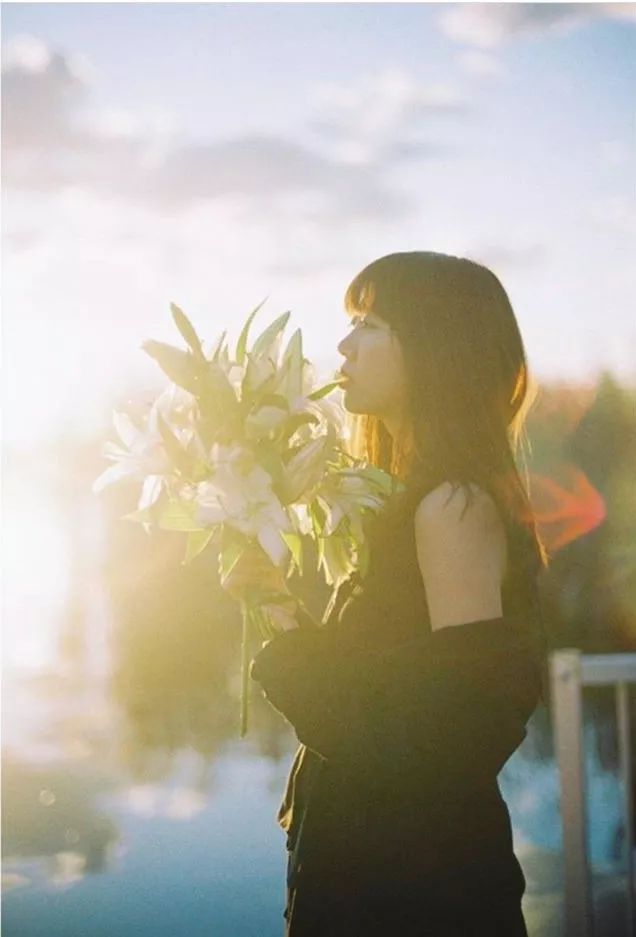 这样拍背影真的太好看了,怎样拍侧脸好看霸气