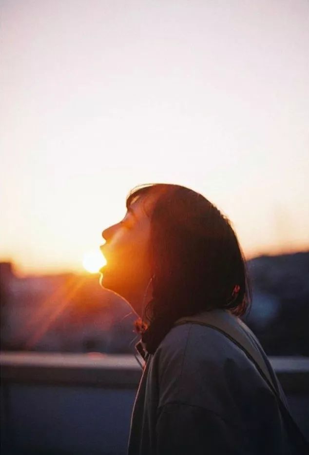 这样拍背影真的太好看了,怎样拍侧脸好看霸气