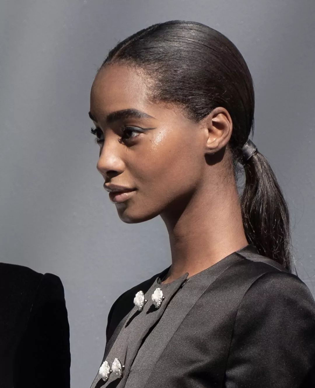 Beauty|CHANEL开挂、DIOR大女人？一线秋季彩妆速递