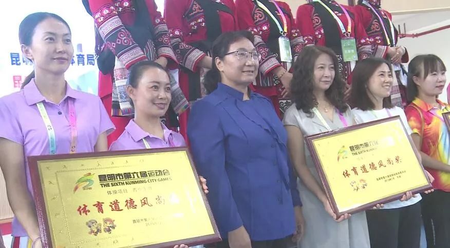 幼儿体操6岁,幼儿体操6人操