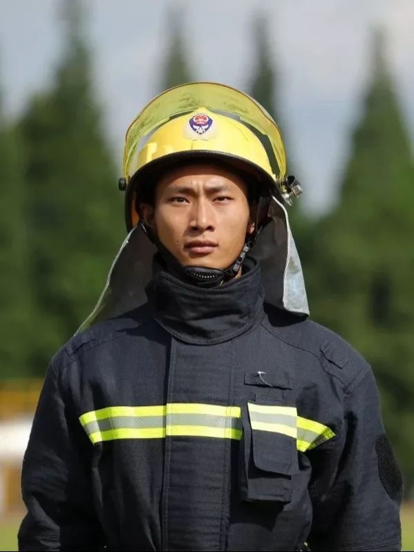 新招录消防员欢送标语,消防员新训每阶段综合评价