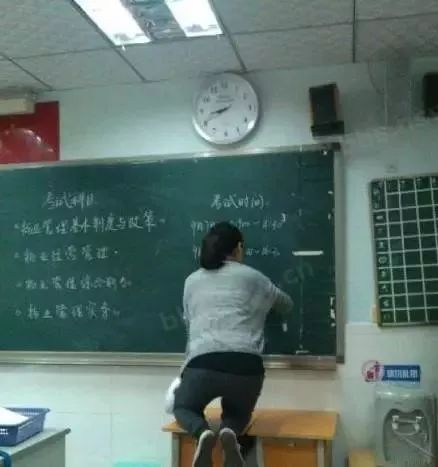 有个逗逼弟弟是个什么样的体验,一个逗逼老师的生活日常