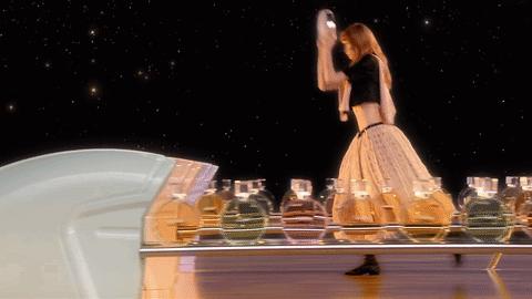 无数次回购的香奈儿香水,我用100元买到的用英语怎么说