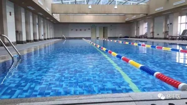 【推荐】游泳消暑惹湿上身？专家教你4招防病防伤