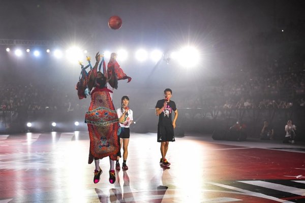 阿迪达斯新赛季比赛,阿迪达斯再度牵手曼联