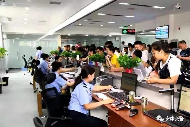 累并快乐着一你所不知的车管民警工作的一天