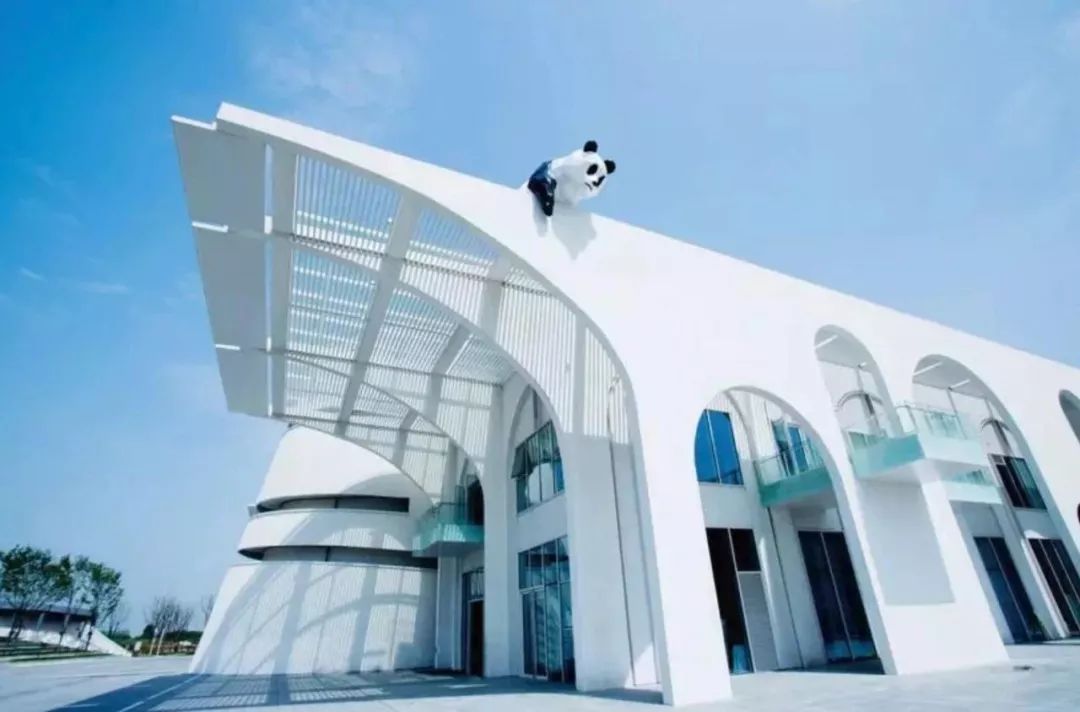 被戛纳提名的这个神秘大佬，居然又来玩跨界了