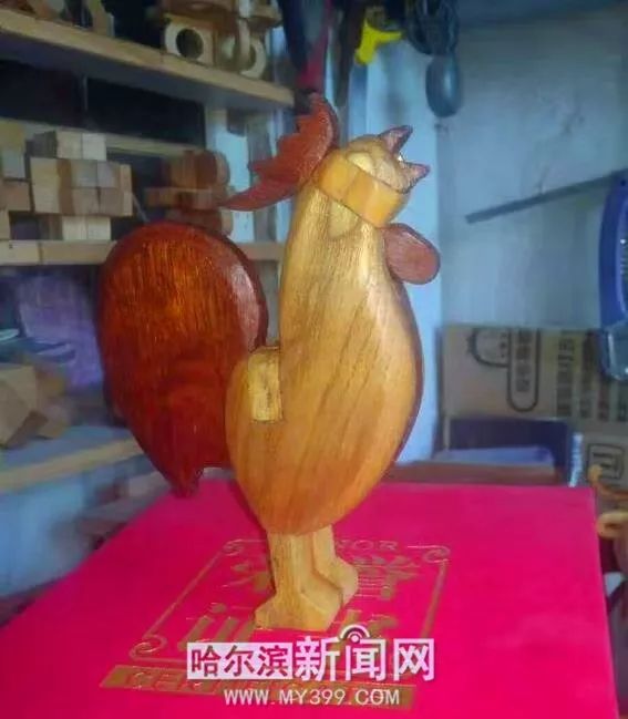 深山里藏着鲁班锁*四代第**传人他家小院如同木工博物馆丨这位“传奇工匠”建筑系大学生都向他求教