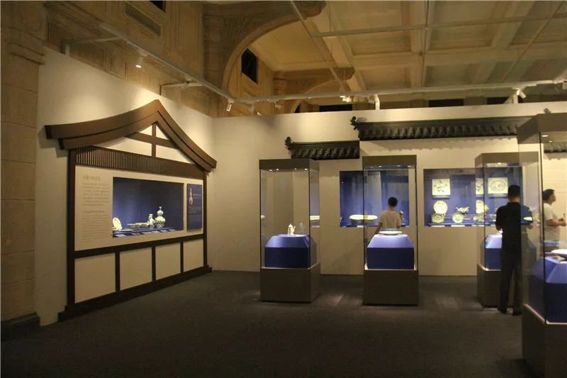 展览|励志史:“模仿”景德镇逆袭成“欧洲第一名瓷”