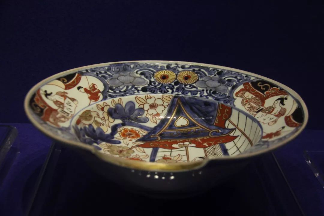 展览|励志史：“模仿”景德镇逆袭成“欧洲第一名瓷”