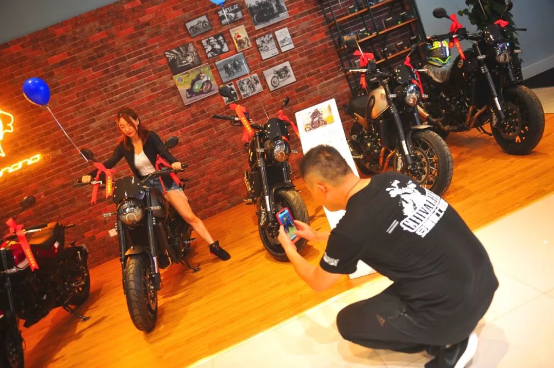 有一群人，在最热的合肥放了一把“火”……